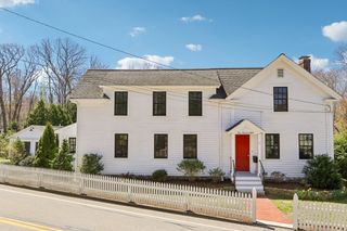 108 Kendall St, Walpole, MA 02081