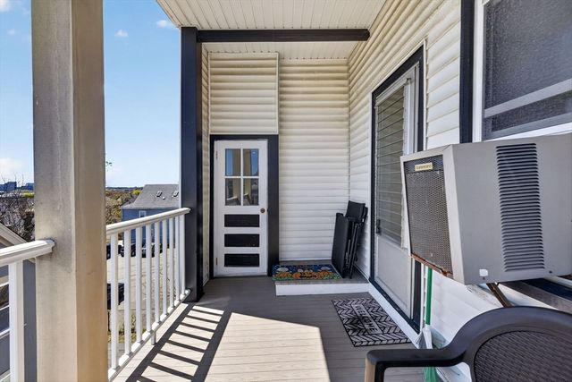 19 Bradford St, Everett, MA 02149