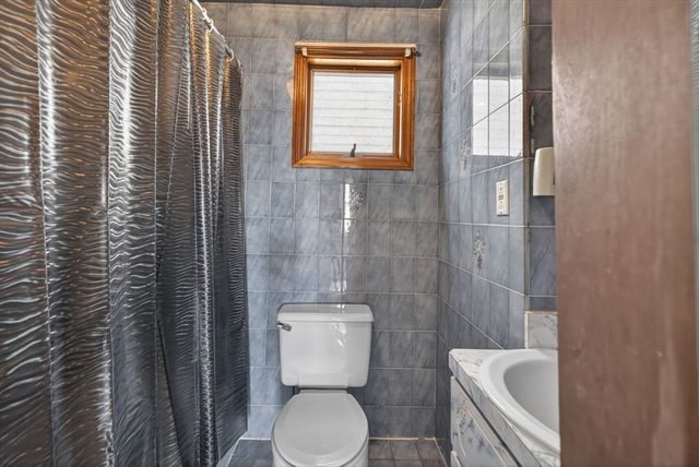19 Bradford St, Everett, MA 02149