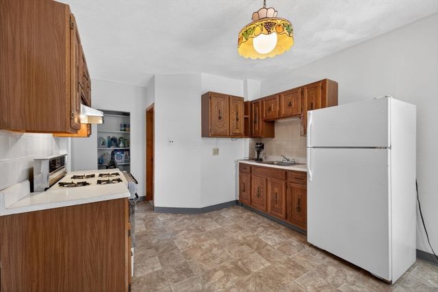 19 Bradford St, Everett, MA 02149