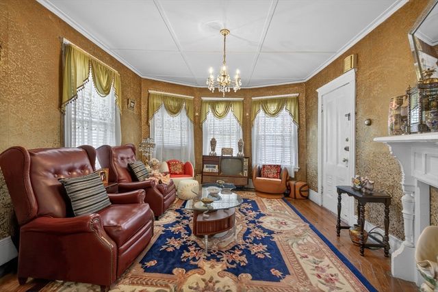 19 Bradford St, Everett, MA 02149