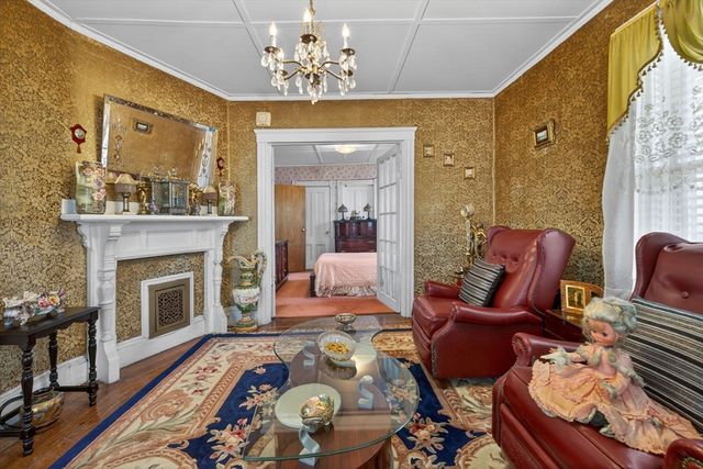 19 Bradford St, Everett, MA 02149