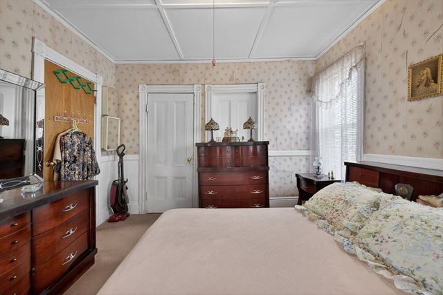 19 Bradford St, Everett, MA 02149