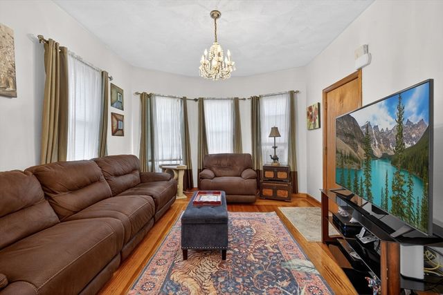 19 Bradford St, Everett, MA 02149