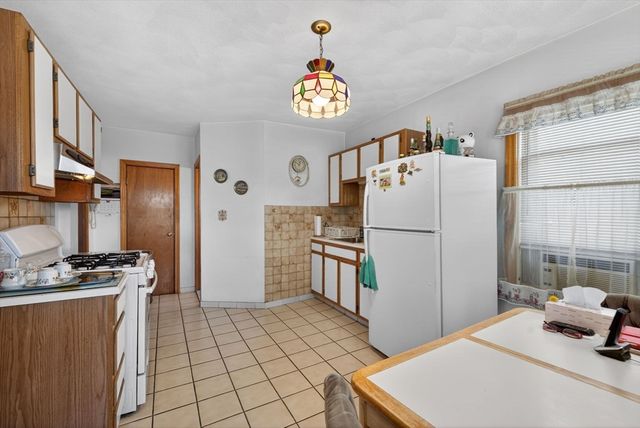 19 Bradford St, Everett, MA 02149