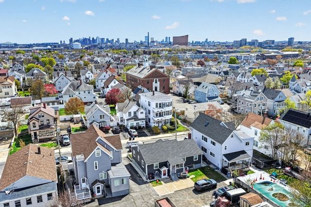 19 Bradford St, Everett, MA 02149