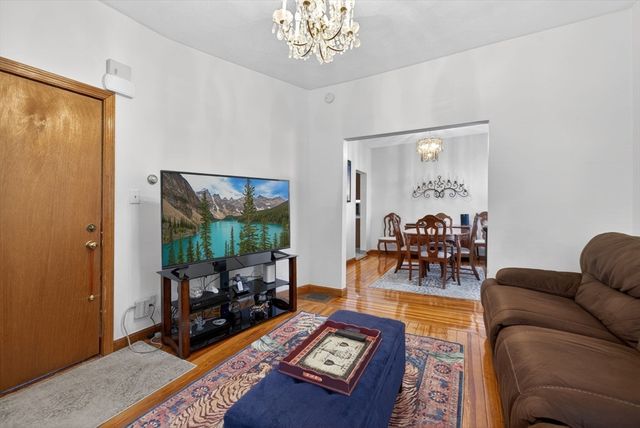 19 Bradford St, Everett, MA 02149