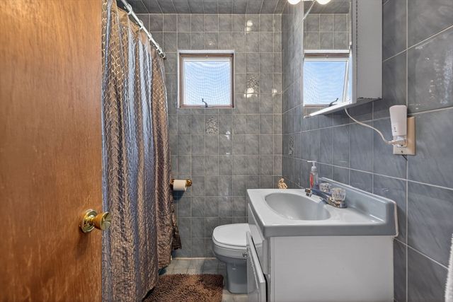 19 Bradford St, Everett, MA 02149