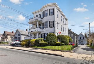 19 Bradford St, Everett, MA 02149