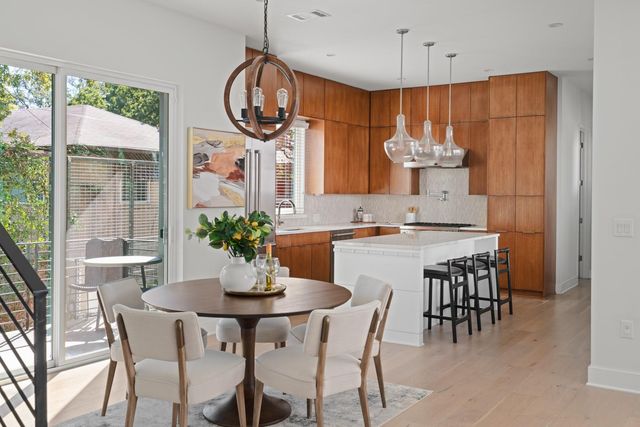 2105 Enfield RD A, Austin, TX 78703