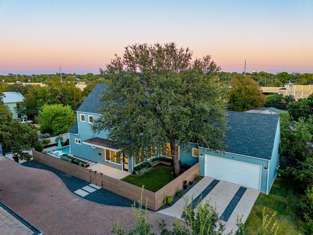 2105 Enfield RD A, Austin, TX 78703