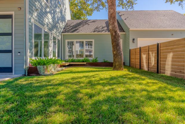 2105 Enfield RD A, Austin, TX 78703