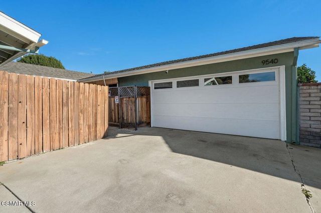 9538 El Cajon Street, Ventura, CA 93004