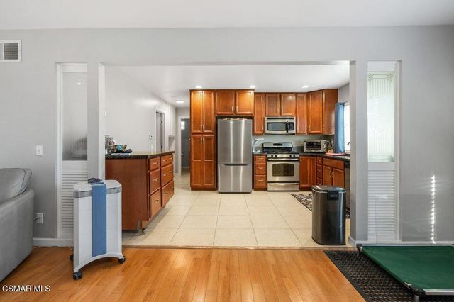 9538 El Cajon Street, Ventura, CA 93004