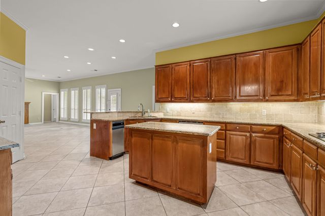 308 Southridge Lakes Parkway, Southlake, TX 76092