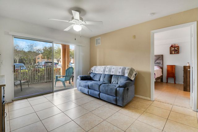 181 SW Palm Dr Apt 103, Port St Lucie, FL 34986