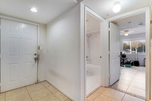 181 SW Palm Dr Apt 103, Port St Lucie, FL 34986