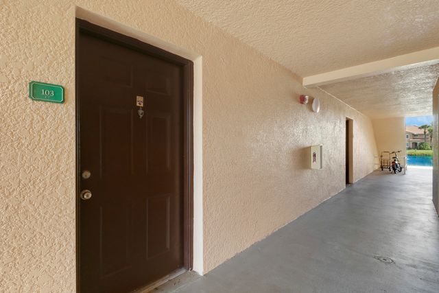 181 SW Palm Dr Apt 103, Port St Lucie, FL 34986