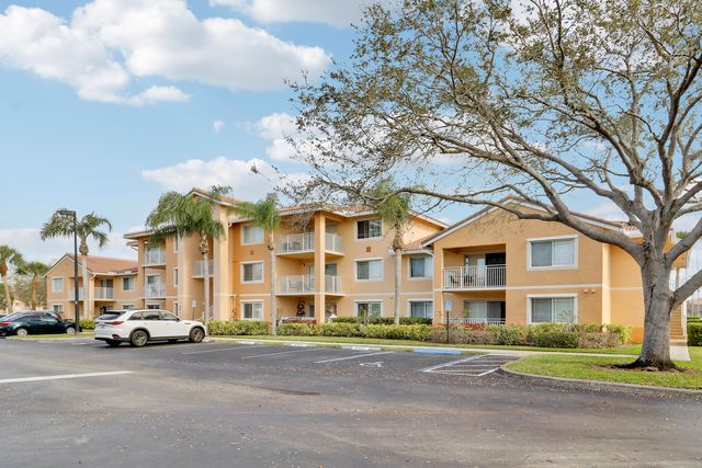 181 SW Palm Dr Apt 103, Port St Lucie, FL 34986