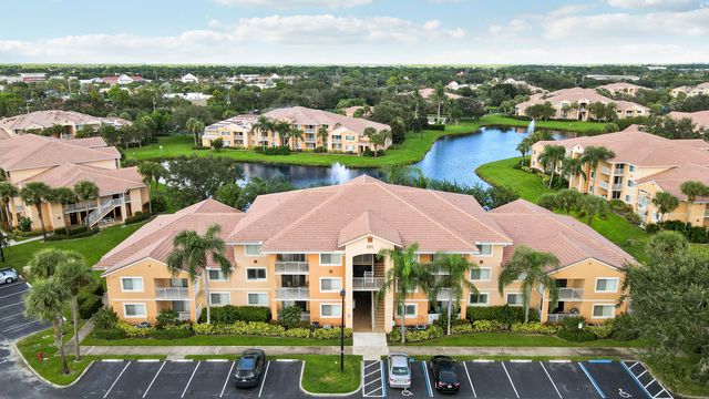 181 SW Palm Dr Apt 103, Port St Lucie, FL 34986