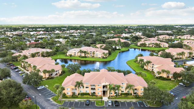 181 SW Palm Dr Apt 103, Port St Lucie, FL 34986