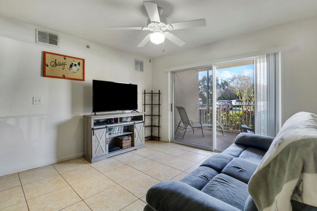 181 SW Palm Dr Apt 103, Port St Lucie, FL 34986