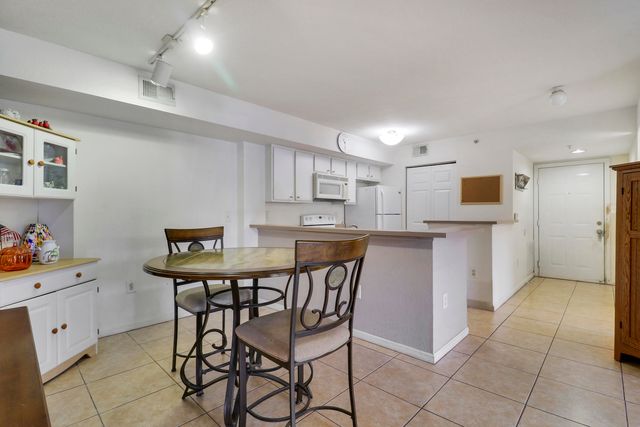 181 SW Palm Dr Apt 103, Port St Lucie, FL 34986