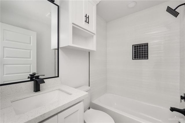 2342 Via Roma Street, Weslaco, TX 78596