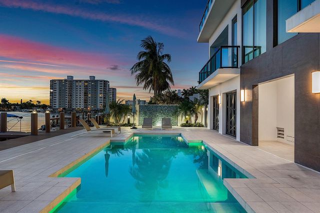 344 Venetian Drive 101, Delray Beach, FL 33483