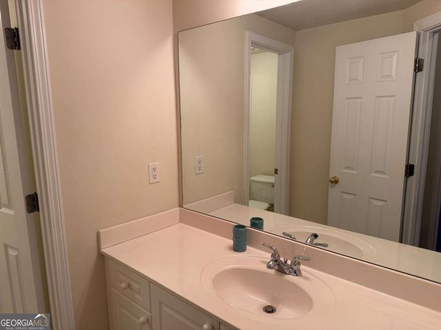 1303 Creekside Place SE, Smyrna, GA 30082
