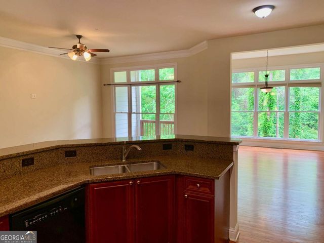 1303 Creekside Place SE, Smyrna, GA 30082
