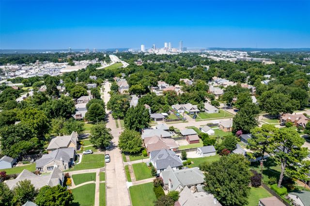 2711 E 14th Street, Tulsa, OK 74104