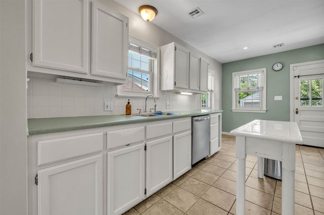 2711 E 14th Street, Tulsa, OK 74104
