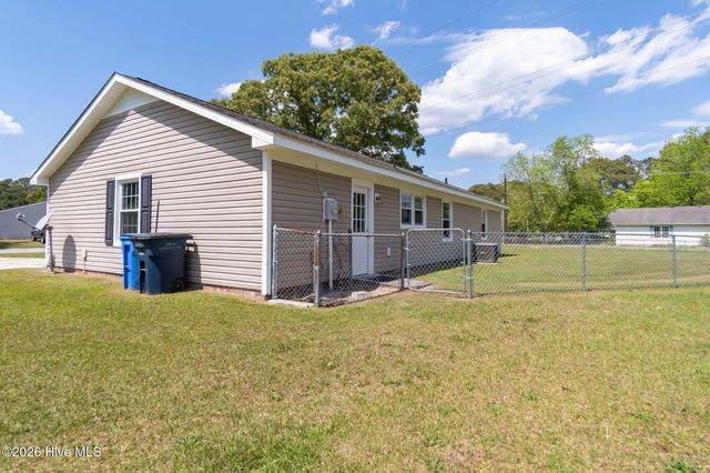 1008 Brynn Marr Road, Jacksonville, NC 28546