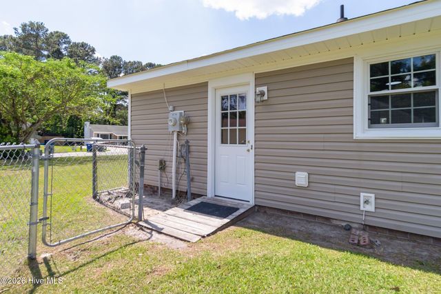 1008 Brynn Marr Road, Jacksonville, NC 28546