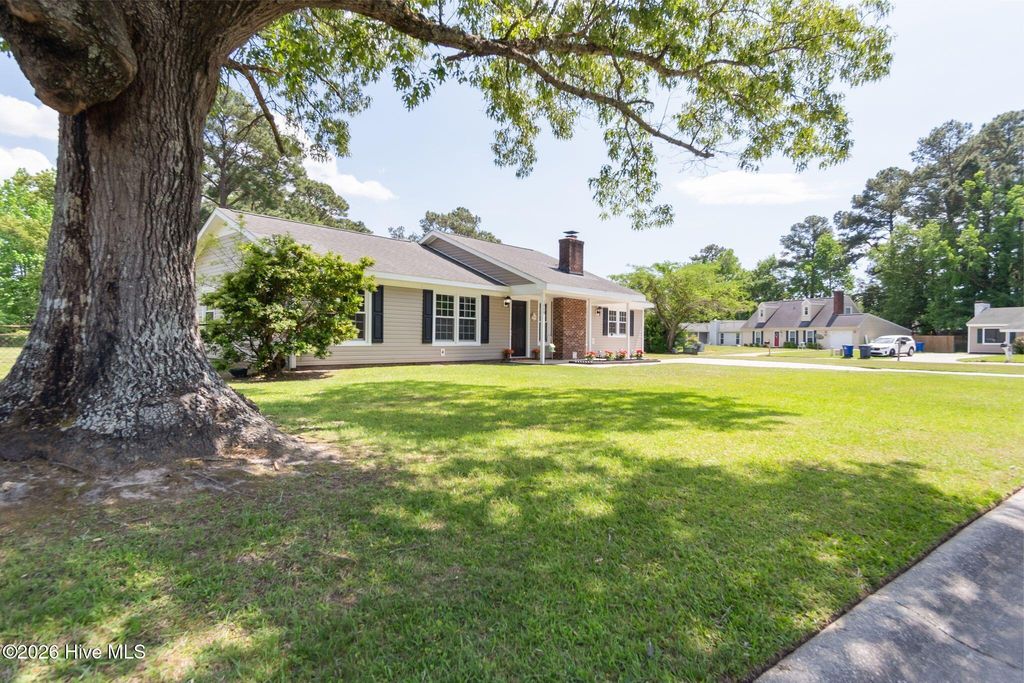 1008 Brynn Marr Road, Jacksonville, NC 28546