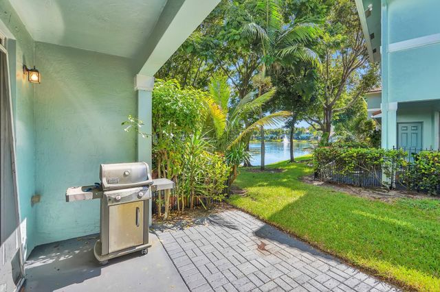 1969 Alamanda Way 1969, Riviera Beach, FL 33404