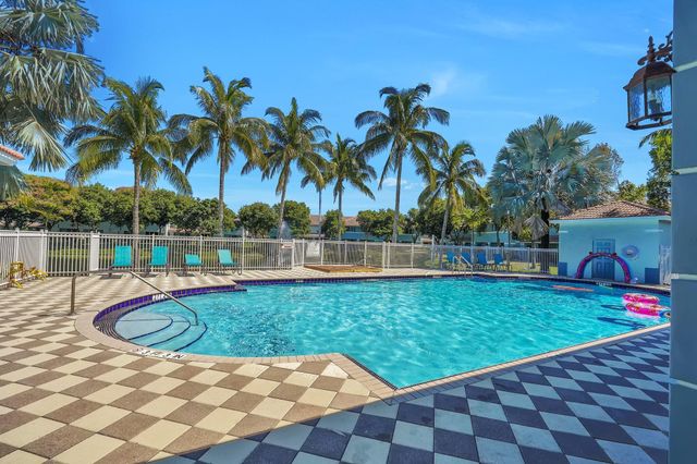 1969 Alamanda Way 1969, Riviera Beach, FL 33404