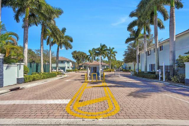 1969 Alamanda Way 1969, Riviera Beach, FL 33404