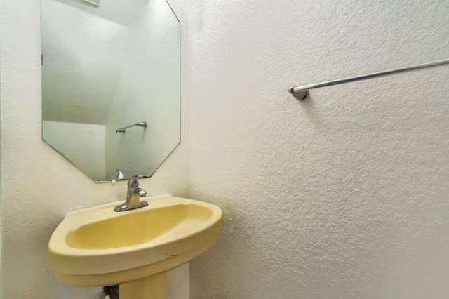 1969 Alamanda Way 1969, Riviera Beach, FL 33404