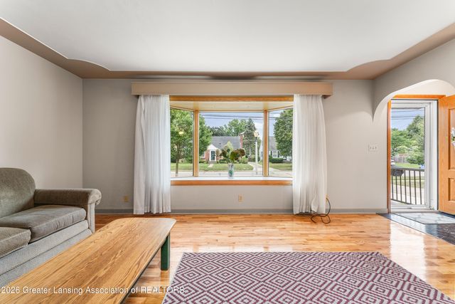 2625 Lasalle Gardens, Lansing, MI 48912