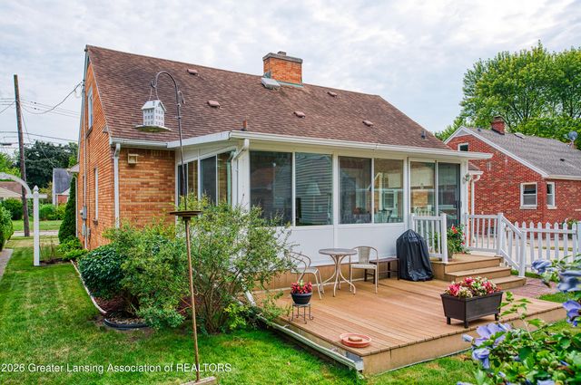 2625 Lasalle Gardens, Lansing, MI 48912