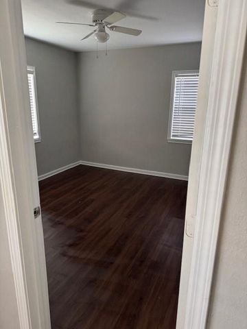 1015 N Roosevelt Street, La Marque, TX 77568