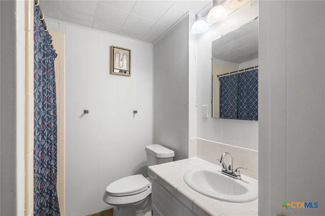 1967 Fleming Prairie Road, Victoria, TX 77905