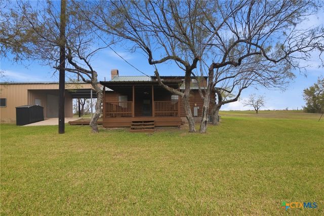 1967 Fleming Prairie Road, Victoria, TX 77905