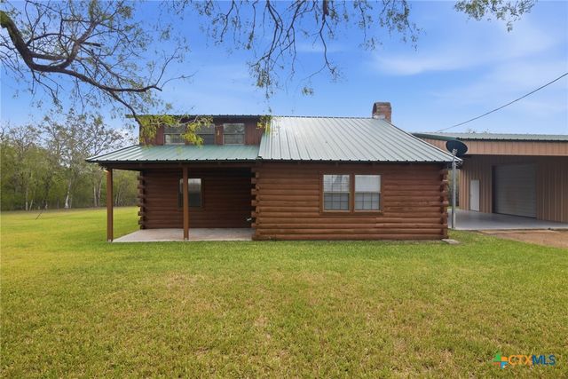 1967 Fleming Prairie Road, Victoria, TX 77905