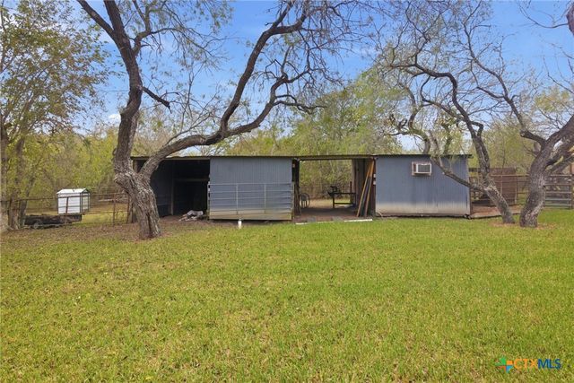 1967 Fleming Prairie Road, Victoria, TX 77905