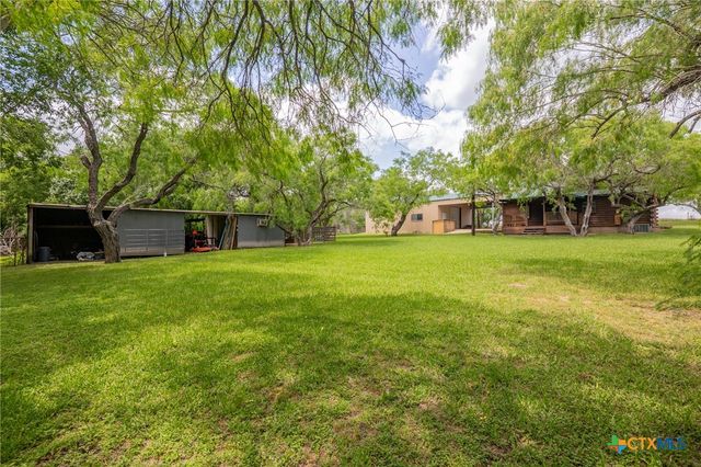 1967 Fleming Prairie Road, Victoria, TX 77905