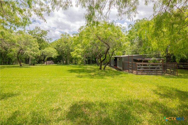 1967 Fleming Prairie Road, Victoria, TX 77905