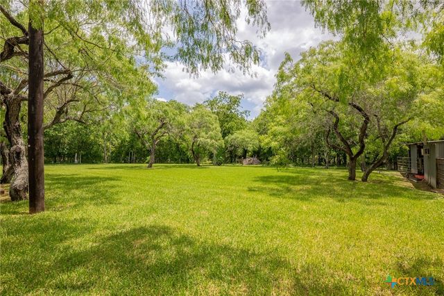 1967 Fleming Prairie Road, Victoria, TX 77905
